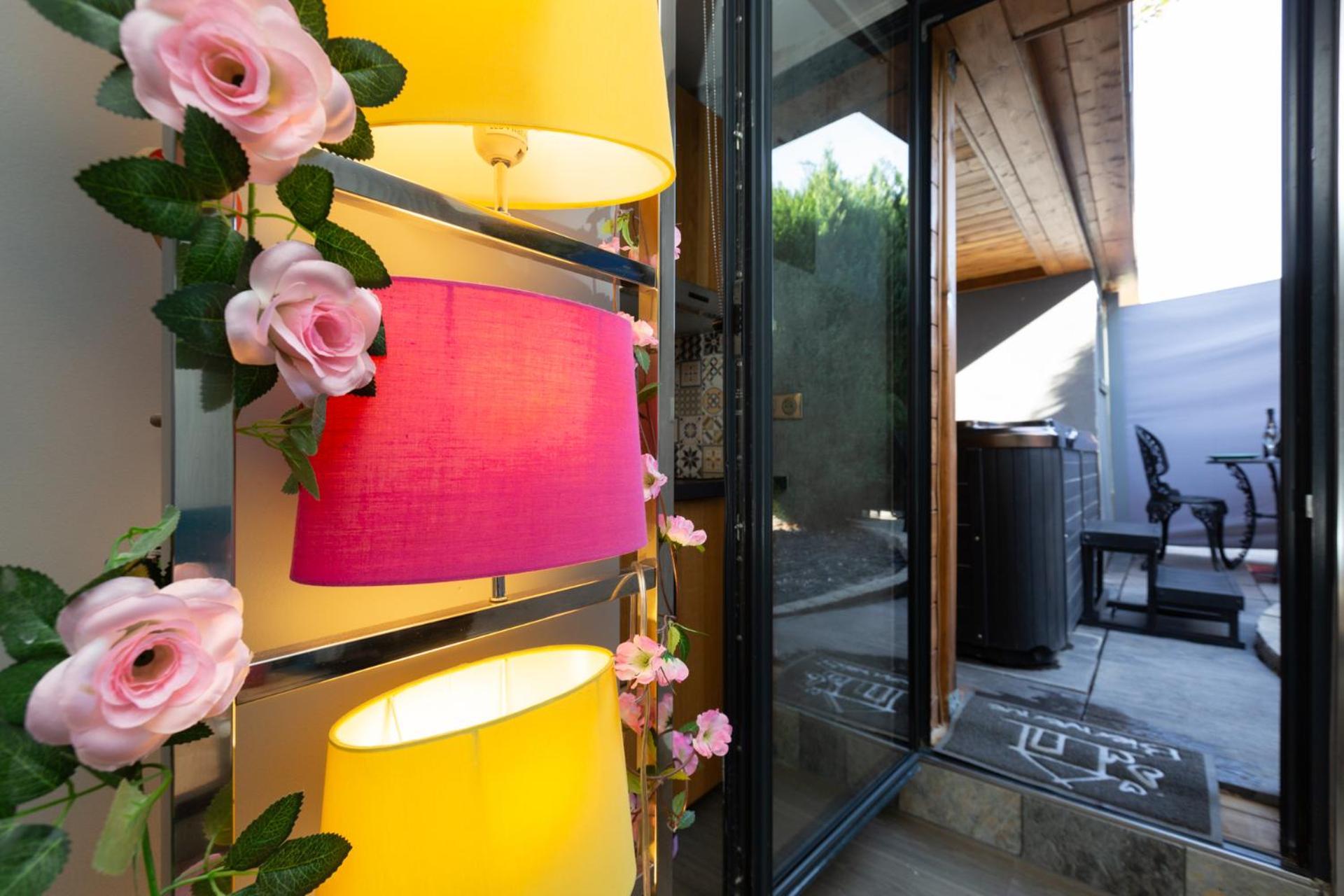 Gites Spa Strasbourg - Studio Romantique, Jacuzzi, Sauna, Terrasse Privee Furdenheim المظهر الخارجي الصورة