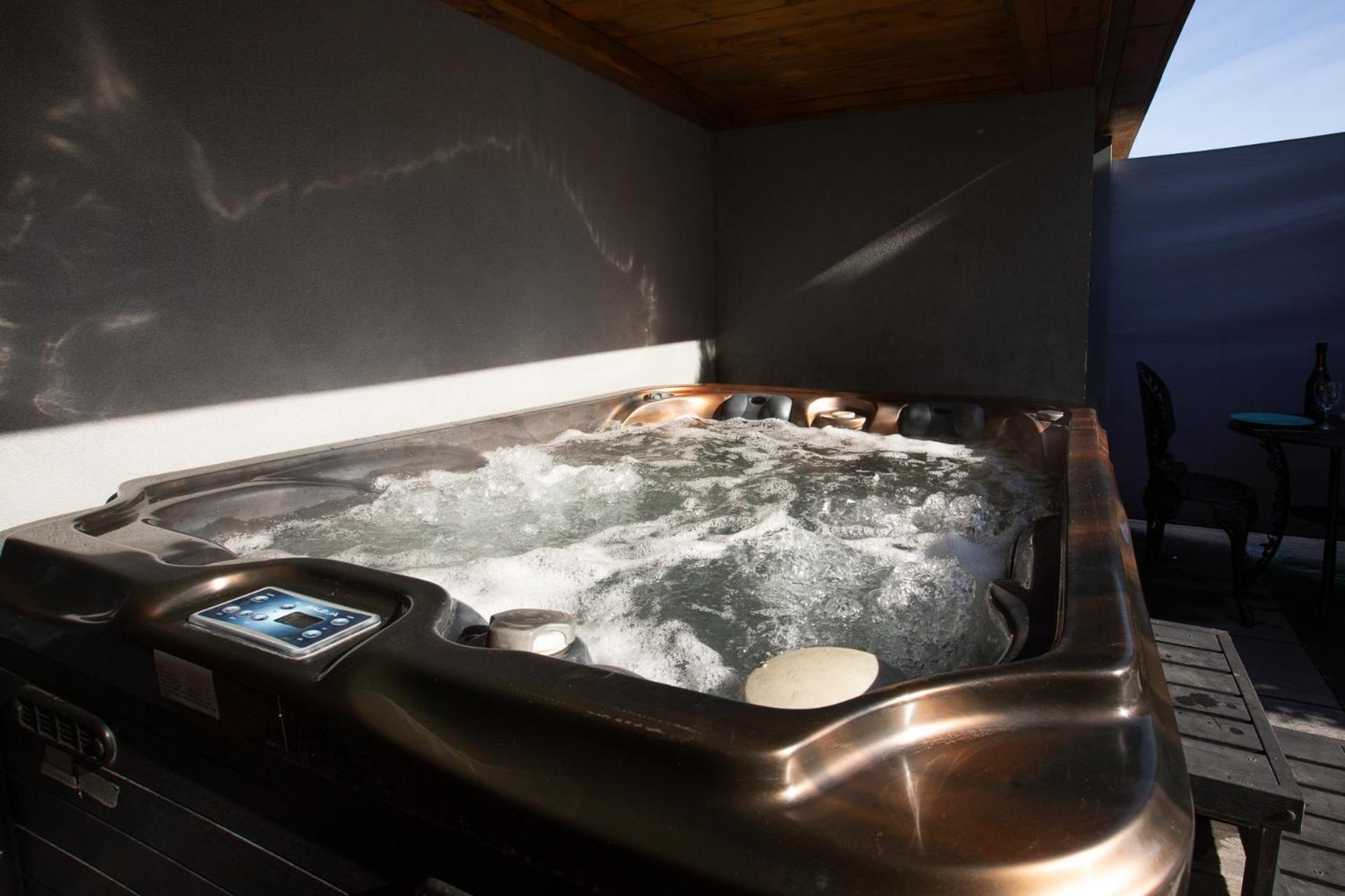 Gites Spa Strasbourg - Studio Romantique, Jacuzzi, Sauna, Terrasse Privee Furdenheim المظهر الخارجي الصورة